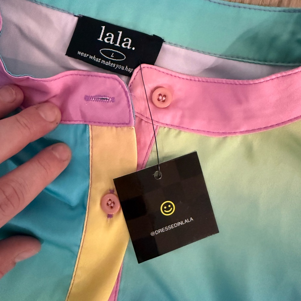 Dressed in LALA Satin TOP ONLY - Picture 2 of 2